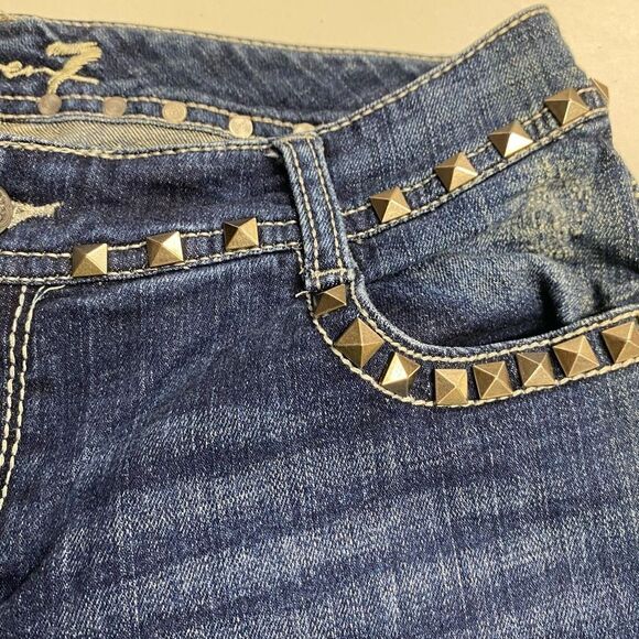 SEVEN7 Women’s Studded‎ Distressed Denim Jeans Size 31 Blue 
Inseam 30” - Picture 13 of 13